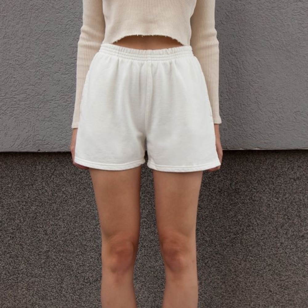Brandy melville cream rosa sweatshorts